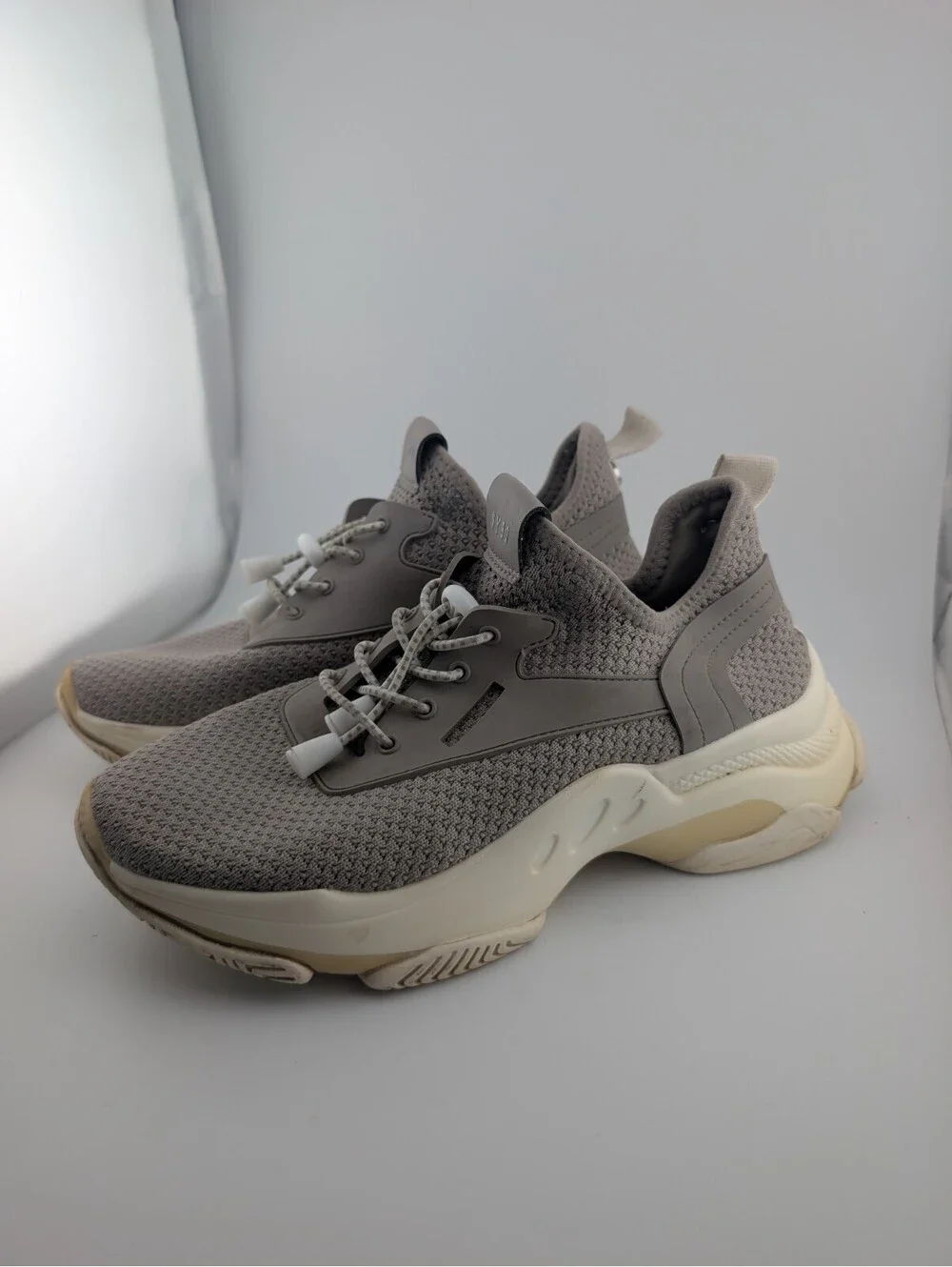 Steve Madden Women's Size 6.5 Myles NY90 Chunky Taupe Gray Sneakers MYLE01S1